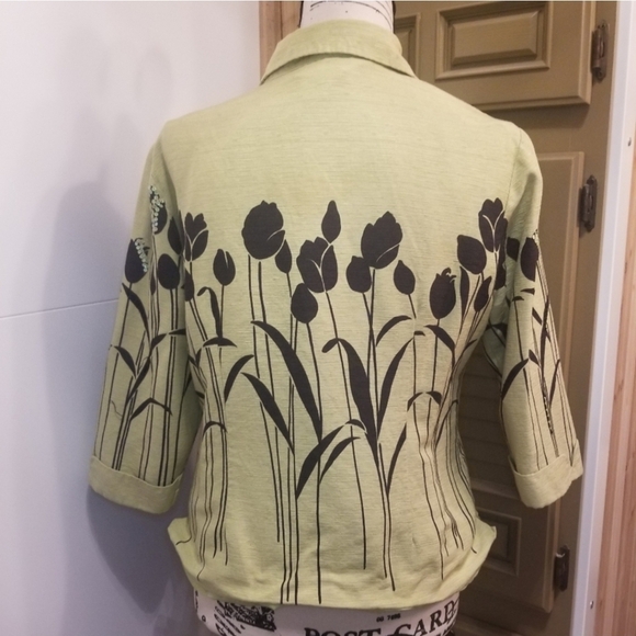 Saint Tropez West Silk button down floral top - Picture 3 of 8